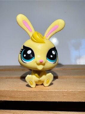 Mini LPS Littlest Pet Shop Joyful Jonquil Rabbit Miniature Figure #265
